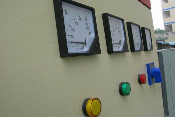 重兴镇配电柜-3683讲讲配电柜注意事项